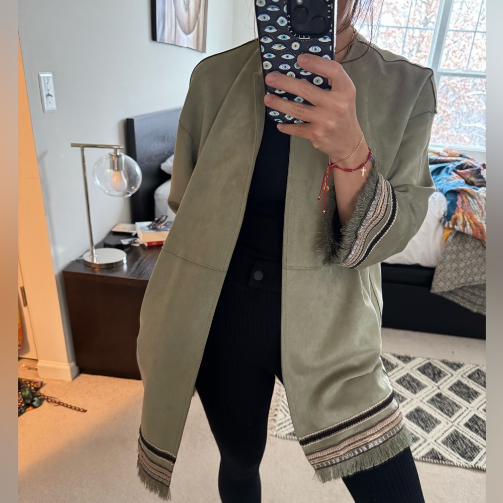 Zara coat green front pockets bohemian detail